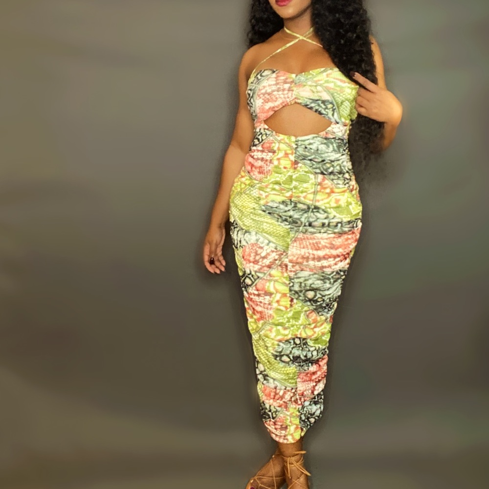 Body hugging flexible dress